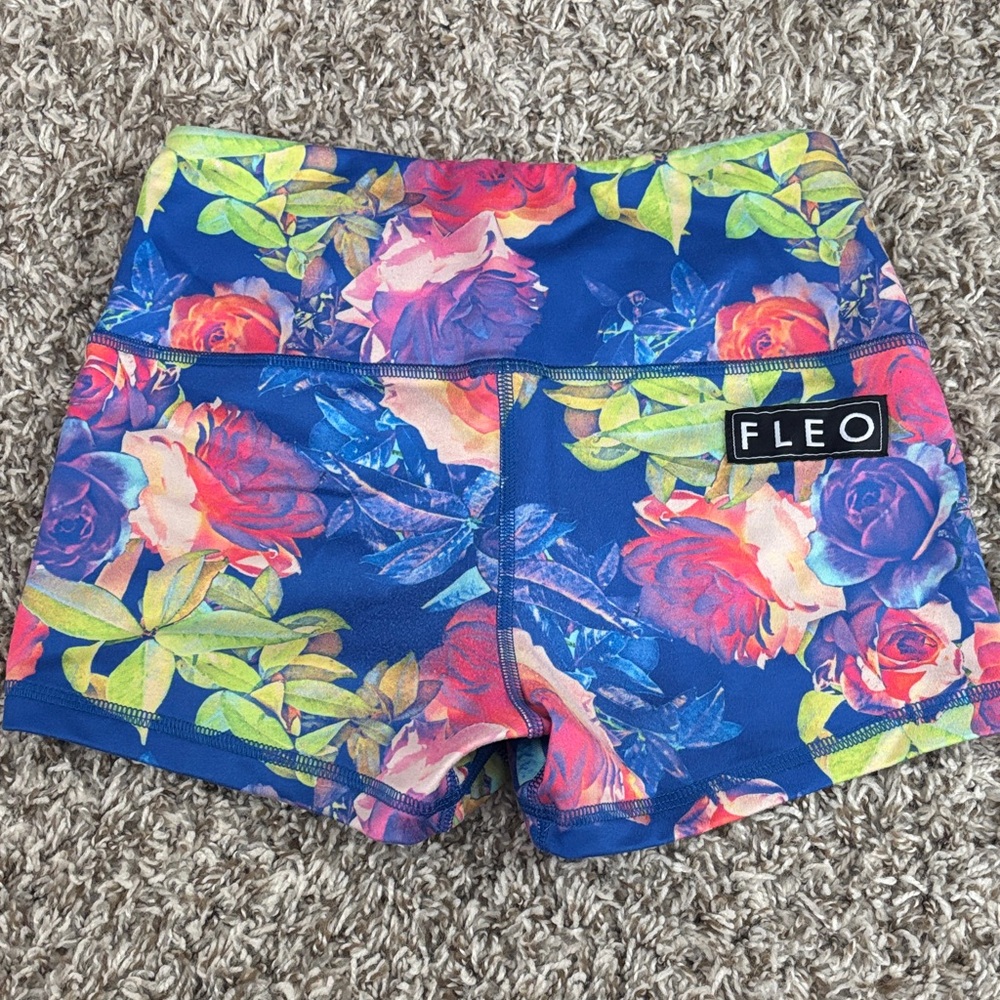 Fleo Women's Blue Floral Athletic Shorts